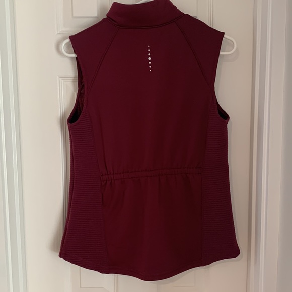 Maroon vest - Picture 2 of 3